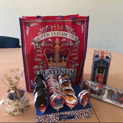 PlatinumJubileeDressUpPrizesexamples)